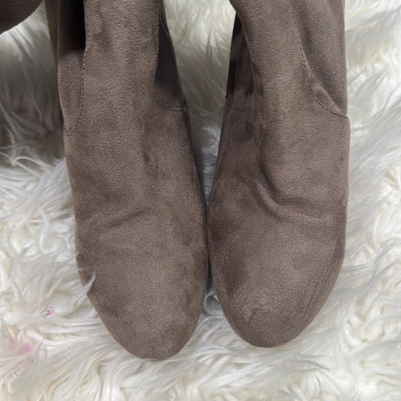 Steve Madden Taupe Over the Knee Boots Size 8 M - Picture 6 of 8